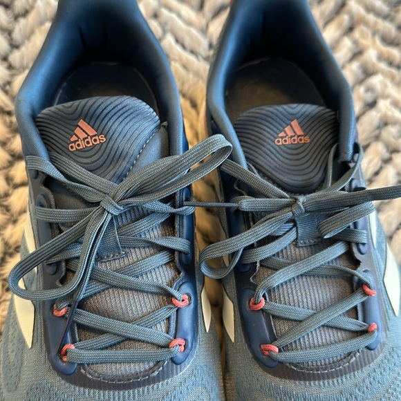 Adidas shoes - Picture 7 of 7